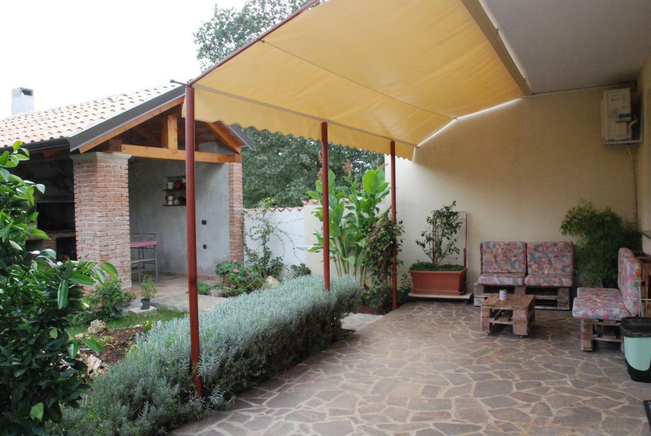Apartmani Radin Rosini Exterior photo