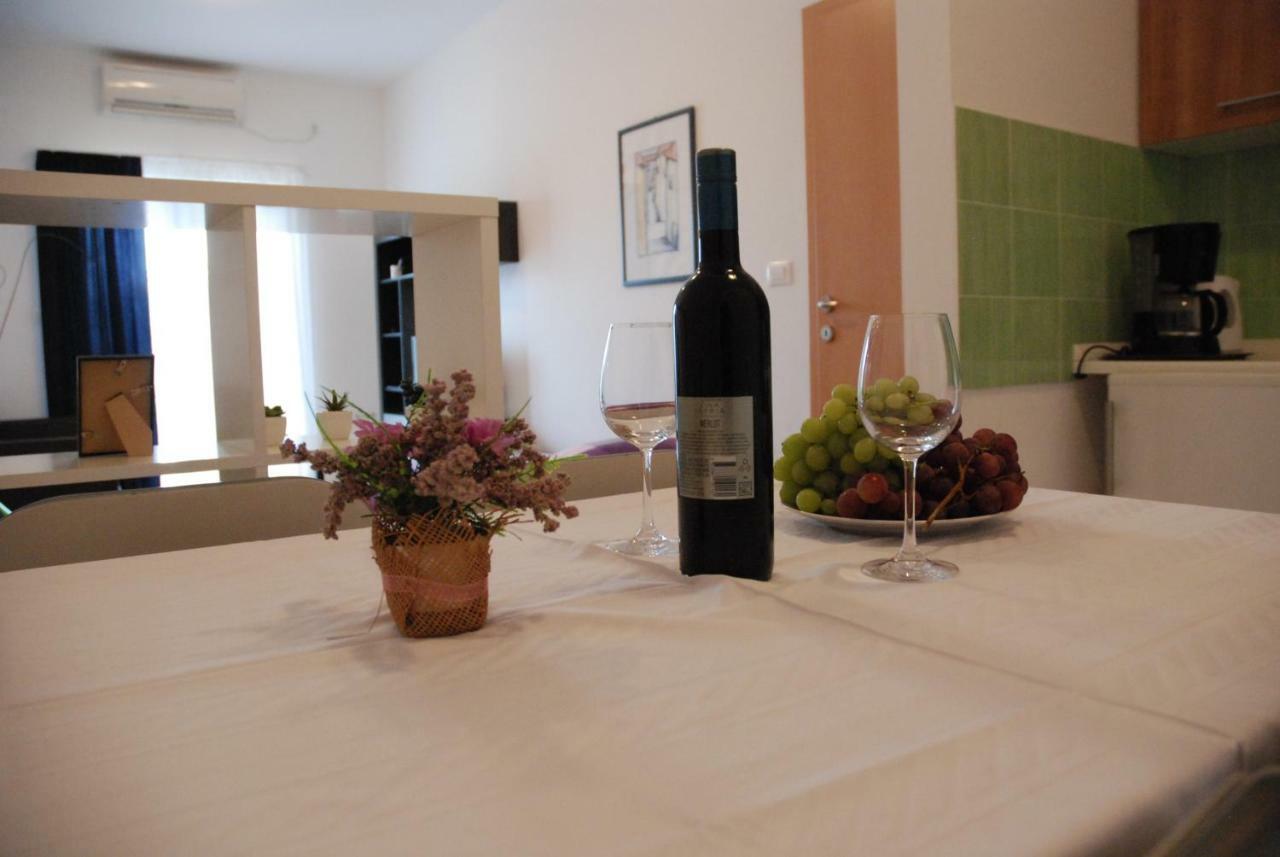 Apartmani Radin Rosini Exterior photo