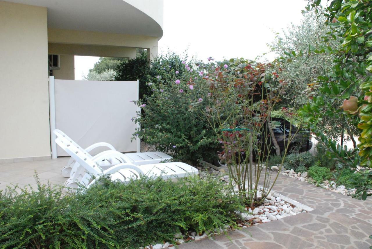 Apartmani Radin Rosini Exterior photo