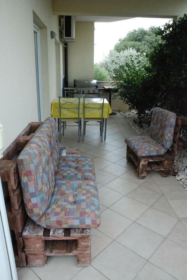 Apartmani Radin Rosini Exterior photo
