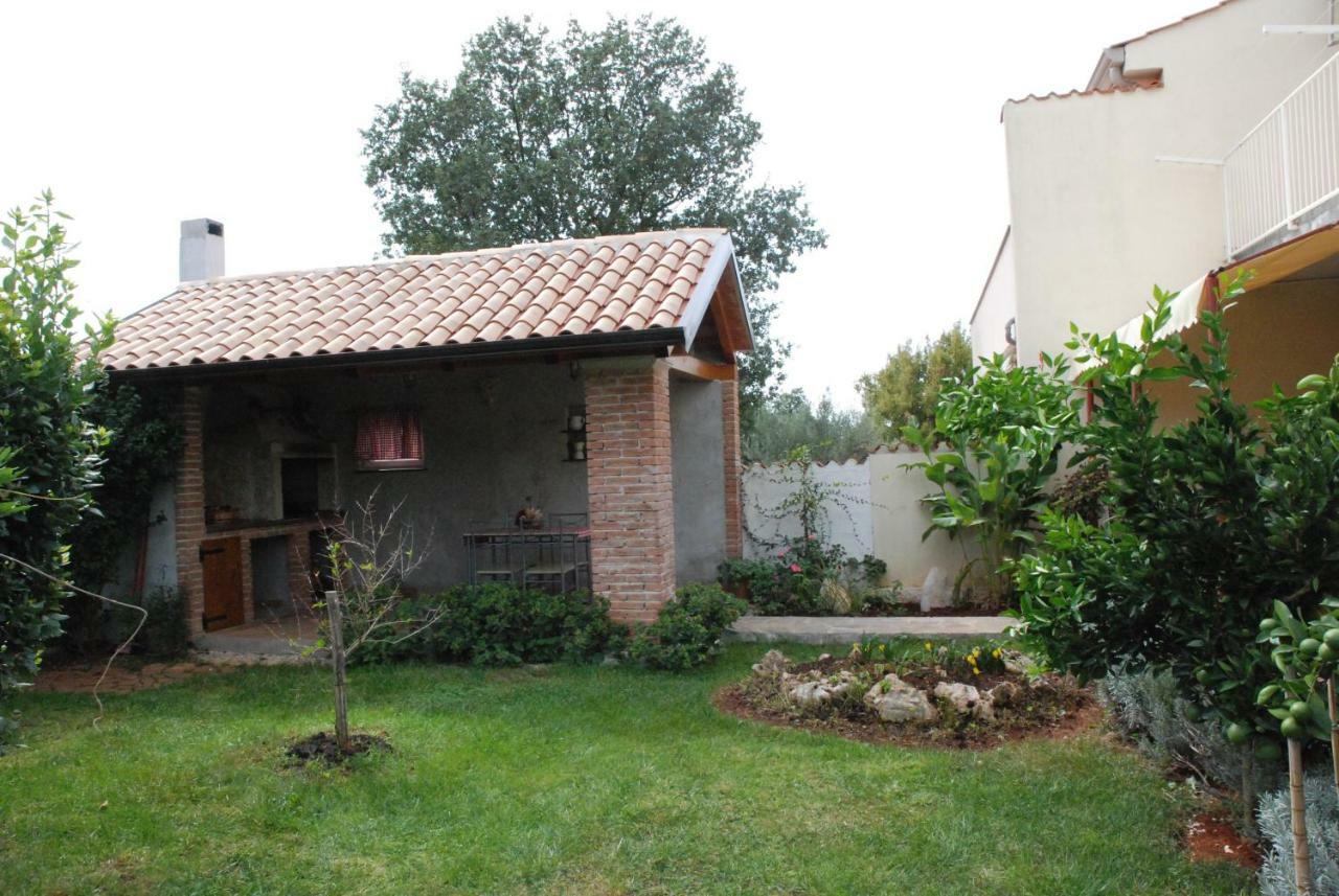 Apartmani Radin Rosini Exterior photo