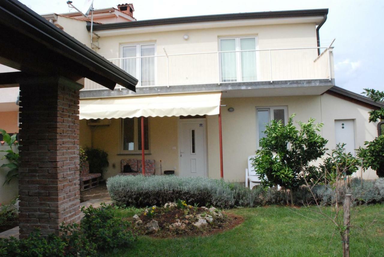 Apartmani Radin Rosini Exterior photo