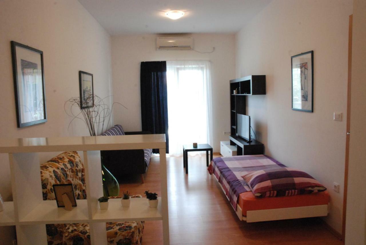Apartmani Radin Rosini Exterior photo