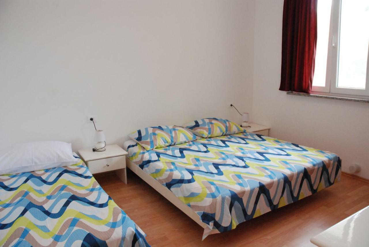 Apartmani Radin Rosini Exterior photo