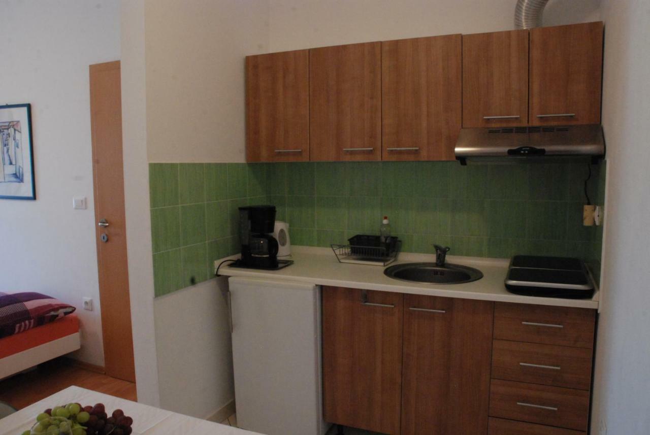 Apartmani Radin Rosini Exterior photo